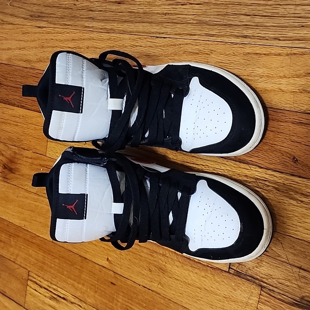 Air Jordan 1 Retro High BG 'Black Red